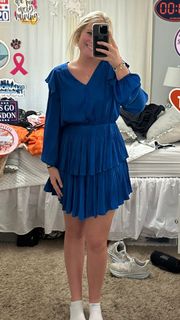 blue dress 