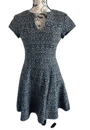 NANETTE LEPORE Patterned Short Sleeve Skater Dress Size 6