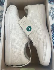 NWT  White Sneakers