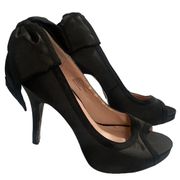 Betsey Johnson Casey bow back satin mesh inset peep toe high heel shoes black 8