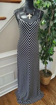 Alythea Women Black/White Striped Polyester Sleeveless Casual Long Maxi Dress SM