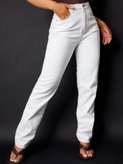 Pretty Little Thing  Offwhite Jeans