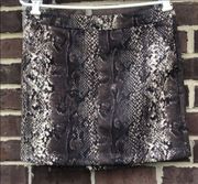 Donna high waist snake print skirt