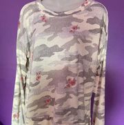 SECRET Treasures Cream/Gray Camouflage Red Floral Long Sleeve Top Size Medium