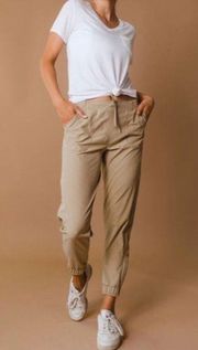 EUC Albion Fit Jetsetters Khaki Heather Green Tan Small Petite Joggers