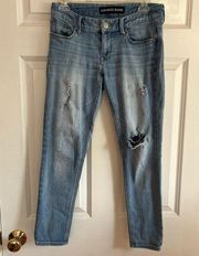 ankle jeans size 4 distressed