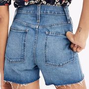 Madewell  The Perfect Jean Denim Shorts in Ullman Wash 26