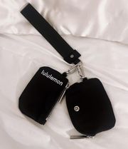 Dual Pouch Wristlet Black