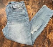 d. jeans | ladies light wash distressed skinny jeans. Size: 12.