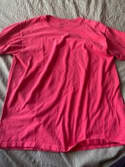 pink t-shirt