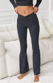 Out From Under Lola V-front Lounge Pant in Black