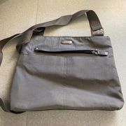 Baggallini Gray Multipocket Travel Adjustable Strap Medium Crossbody Bag