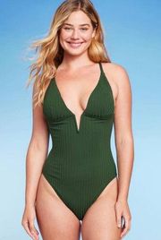 Shade & Shore Ribbed Plunge Deep V-Wire One Piece Swimsuit Dark Green Size M NWT