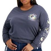 Plus Size Yin Yang Graphic Top 3X