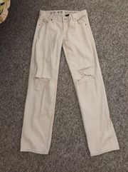 white 90s boyfriend low rise jeans 