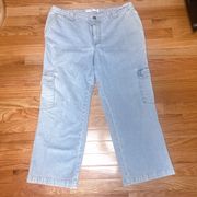 Vintage  Cargo Crop Denim Light Wash Jeans