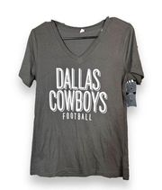 NFL Dallas Cowboys  V-neck T-shirt NWT M