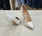 JLo size 6.5 white croc embossed heels