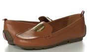 NWOT Tommy Hilfiger Harmen Loafer Shoes Flats Size 8 Faux Leather