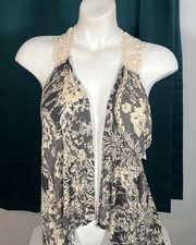 DayTrip Women's floral Embroidered Sweater Vest Cardigan Crochet Size L