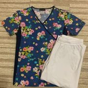 & Dickies Scrub Set Top and Pants Floral blue & White XS