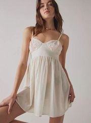 NWOT FREE PEOPLE INTIMATELY Bed of Roses Babydoll Slip In Ivory Combo