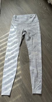 Wunder Under Leggings 28”