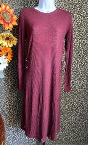 NWT  Burgundy Marble Long Sleeve Side Slit Button Accent Dress | SMALL