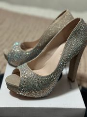 De Blossom Beautiful Glittery 4” Heels with Handbag Sz 7.5