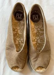 FLY LONDON Peep Toe Wedge Shoes Size 37 EU / 6-6.5 US (suede leather beige)