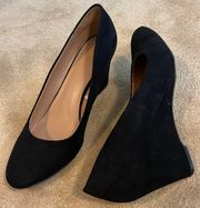 McKenzie Black Wedge Heels Size 10