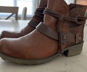 Earth origins size 8 brown bootie