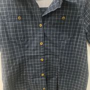 North Face Women’s Grid Button Down Size medium