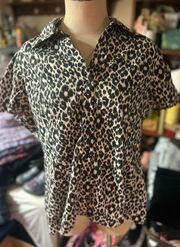 Women’s Large button up leopard print shirt