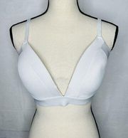 IZOD Women’s Padded Adjustable Strap White Bra Size 38C Ribbed Fabric