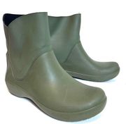 Crocs Womens 11 Rainfloe Booties Green