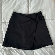 Do+Be black skort