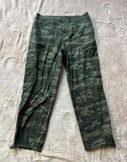 Social Standard By Sanctuary Size M Mid-Rise Ankle Jeans Green Camo