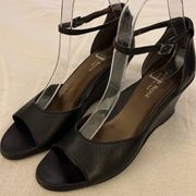 Taryn Rose Black Italian Leather Peep Toe Wedge Heels Ankle Strap‎ Size 3…