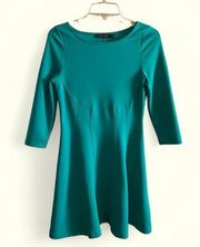 The Limited bright green fit and flare pintuck 3/4 sleeve dress size Small