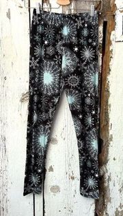 Agnes & Dora snowflake printed buttery soft legging