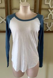 Women’s Medium  Long Sleeve Blue & White Baseball Tee