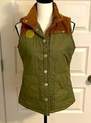 Roxy|| Army green vest with pockets/snaps. Brown corduroy and gold accents.