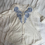 SONOMA White Blue Embroidered Top 1/2 Sleeve Button Up Small