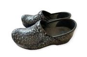 Womens Dansko Professional Stone Patient Shoes
Clogs Sz 38 ( 7.5-8 ) 606140202
