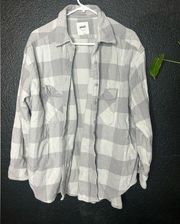 #95 Women’s aerie flannel size large grey checkered b1