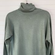 Only Women’s Green Turtleneck Long Sleeve Pullover Sweater Size Medium
