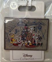 Walt Disney lodge Mickey and friends pin