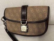 Dooney & Bourke wristlet