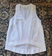 Brochu Walker v neck white top size large